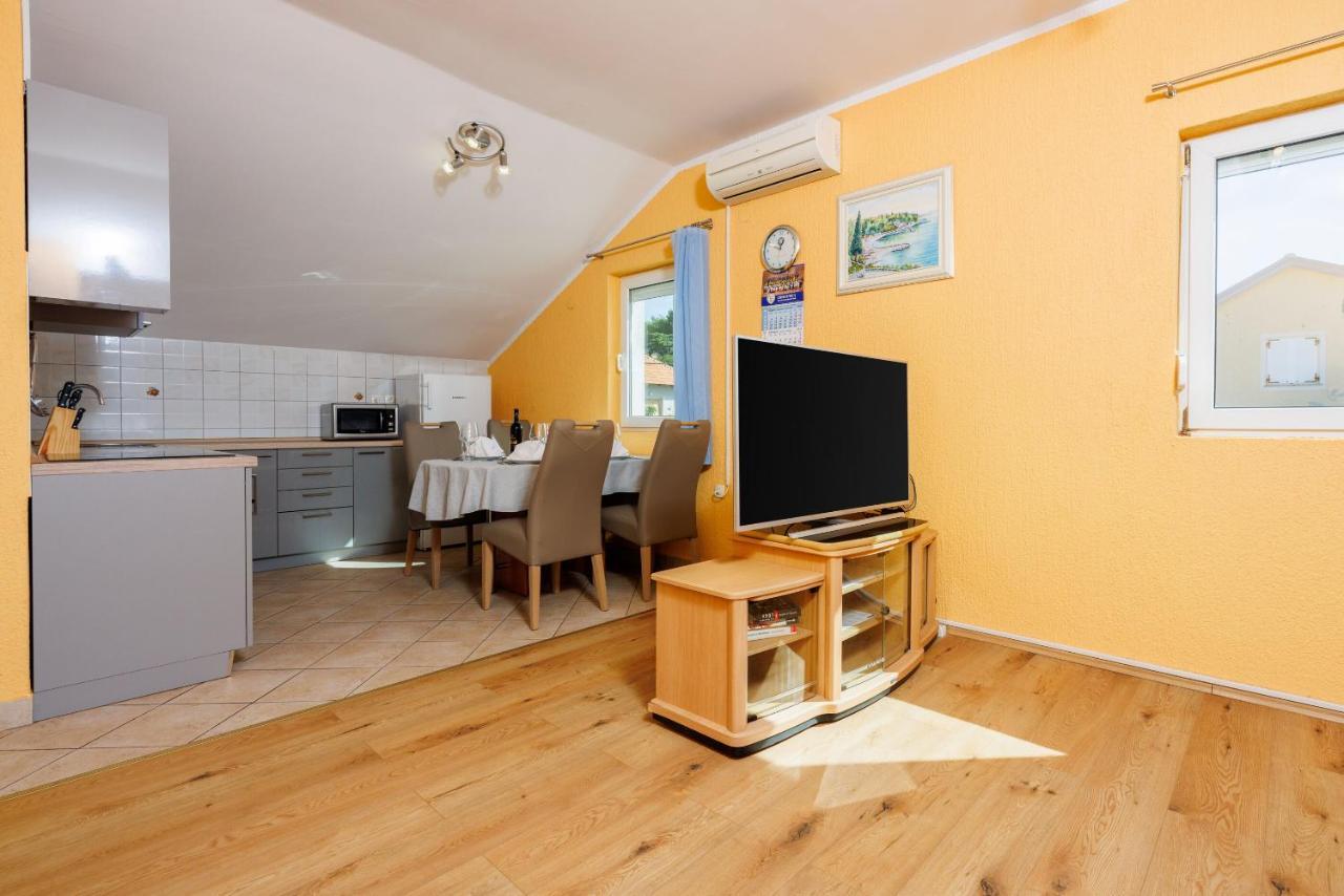 Apartment Davor Dramalj Exterior foto